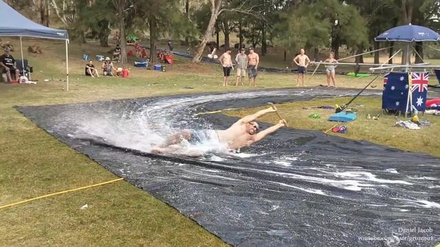 Spinning water slide (Australia Day) смотреть онлайн