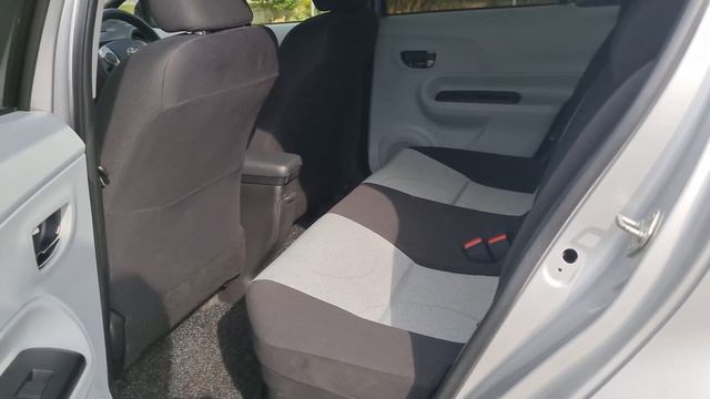 【WALK AROUND】Toyota Prius C 1.5 Hybrid 2012 - IMPORTED BARU смотреть онлайн