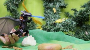 Как приручить дракона: растим Беззубика / Dragons / Spin Master