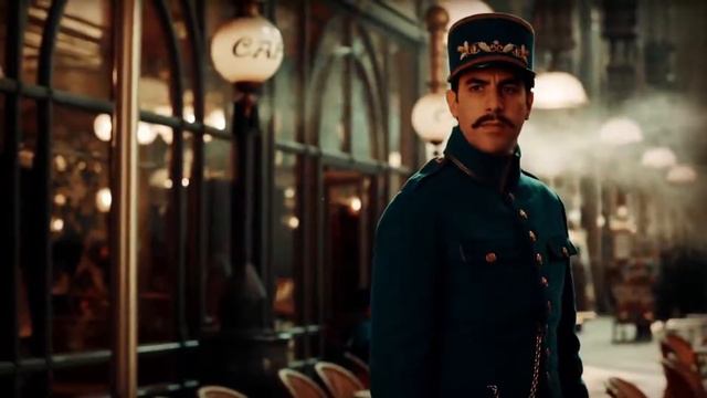 Sacha Baron Cohen | HUGO смотреть онлайн