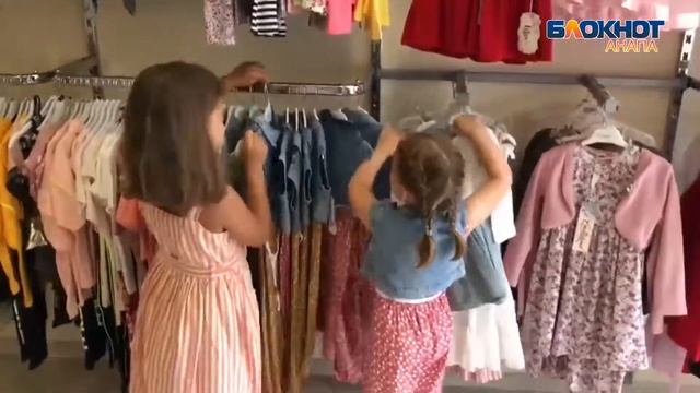 Что могут вытворять дети в одежде из магазина Yammy? смотреть онлайн
