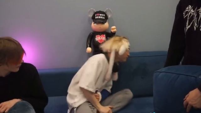 Nekoglai,жожо,deepin - стрим ?