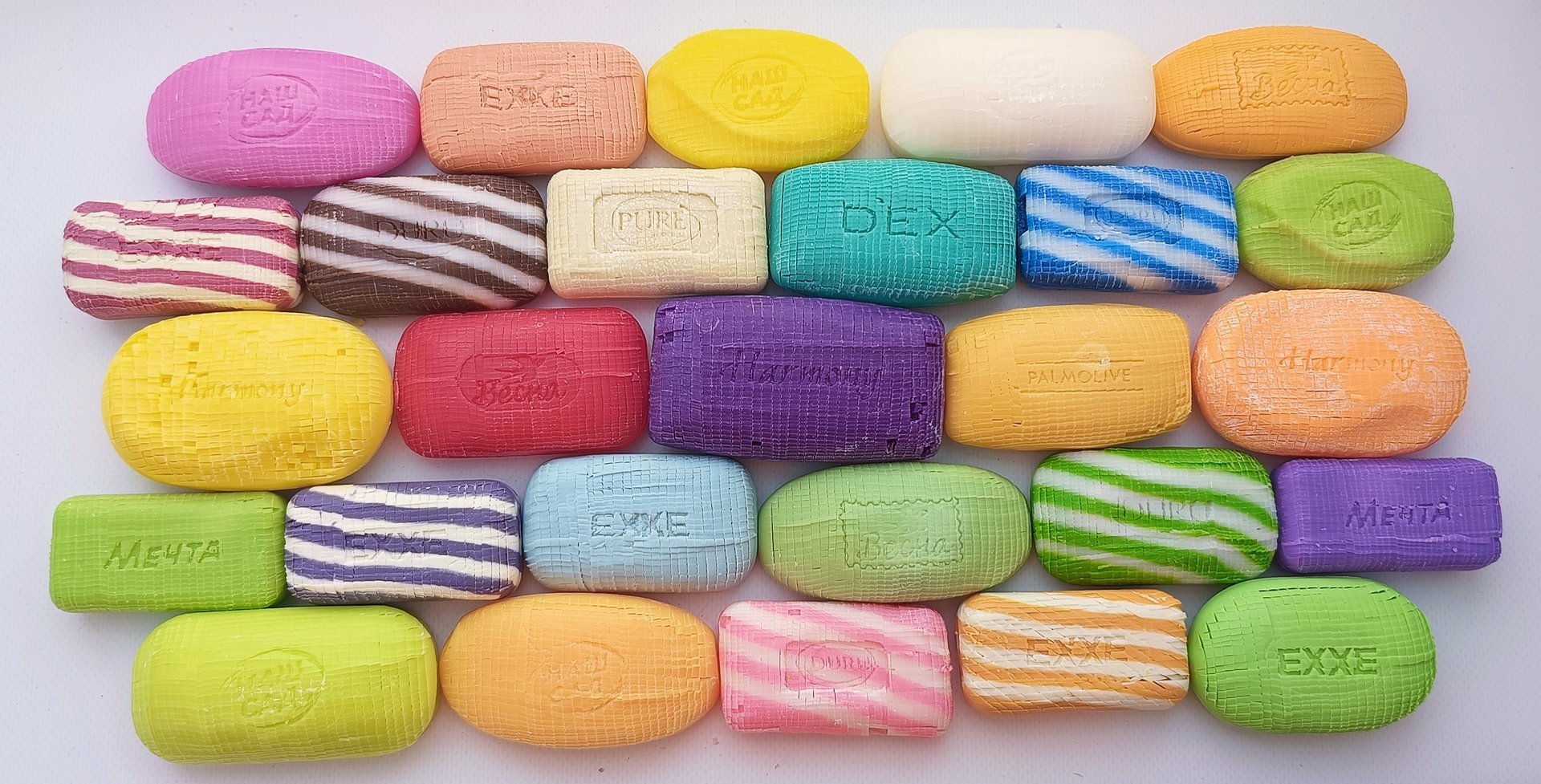 Асмр резка кубиков на мыле. Cutting soap cubes смотреть онлайн