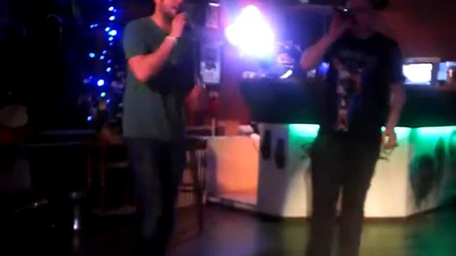 Willi und Leo (Green Mango karaoke bar) (2) смотреть онлайн