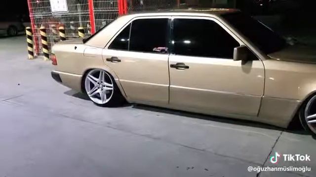 Mercedes-Benz 260 ????? смотреть онлайн