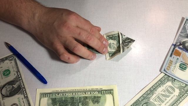 Как сделать свинку из 1 доллара. How to make a pig of one dollar. Origami DIY. Свинка 2019 из бумаг смотреть онлайн