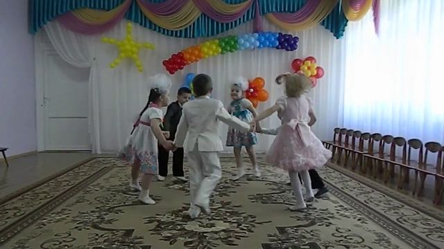 Танец дошколят Топ топ топотушки смотреть онлайн