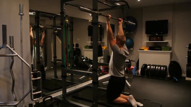 Kneeling Rest-Pause Chin-Up | Mike Sheridan смотреть онлайн