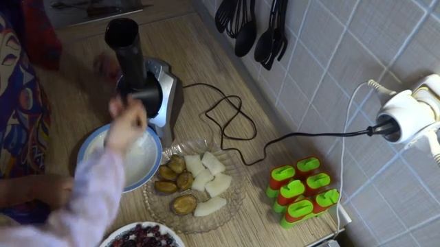 Фруктовое мороженое из щербетницы Travola. смотреть онлайн