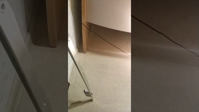 Безшумный, многозапорный замок на пластиковую или алюминиевую дверь