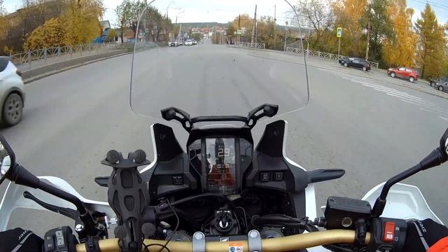 ролик про мотоцикл Honda Africa Twin
