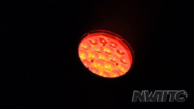 Martin MAC Aura 19x15w rgbw 4 in 1 zoom beam wash led moving head light смотреть онлайн