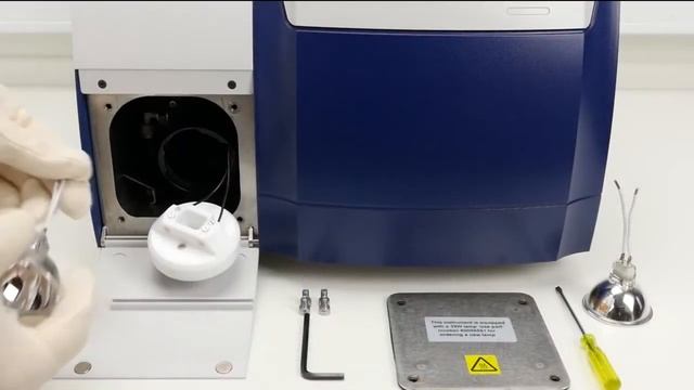 Замена лампы на приборе NIRS™ DS2500 смотреть онлайн