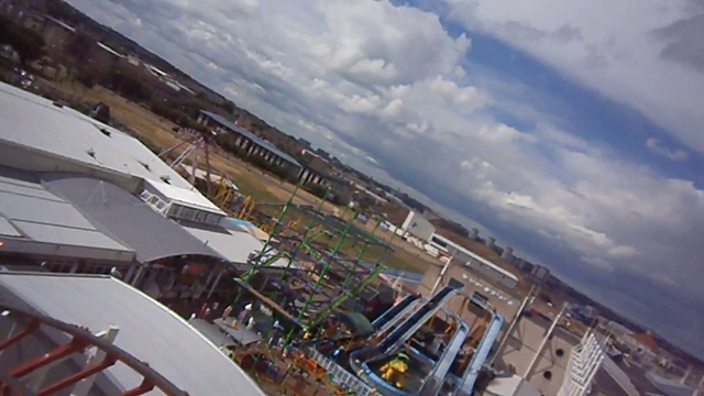 Codonas Rollercoaster Me Attempting To Video On It смотреть онлайн