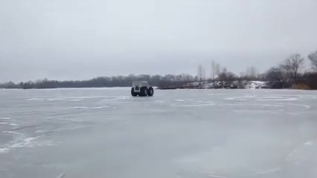 Шерп! Дрифт на льду:) смотреть онлайн