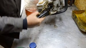 Бензопила STIHL 180 Душиться!Заміна бензини вирішела проблему!