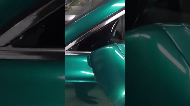 Оклейка авто виниловой пленкой. AUDI A7 из белого в зеленый перламутр AVERY SWF GREEN PEARL смотреть онлайн