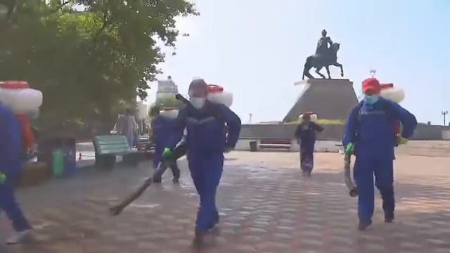 В Нур-Султане проводят масштабную дезинфекцию мест массового скопления людей смотреть онлайн