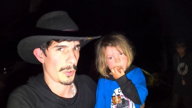 DB Cooper Parachute Survival Camping and Treasure Hunting смотреть онлайн