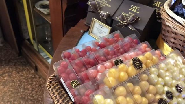 Знамеитый Елисеевский Гас- ом Советских Времен на Невском Ст Петербург Спустя 25 Лет. 9 июня 2019 смотреть онлайн