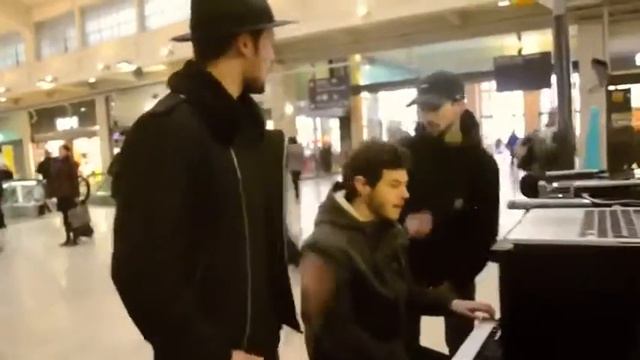 Редко такое услышишь в аэропорту / Rarely do you hear at the airport смотреть онлайн
