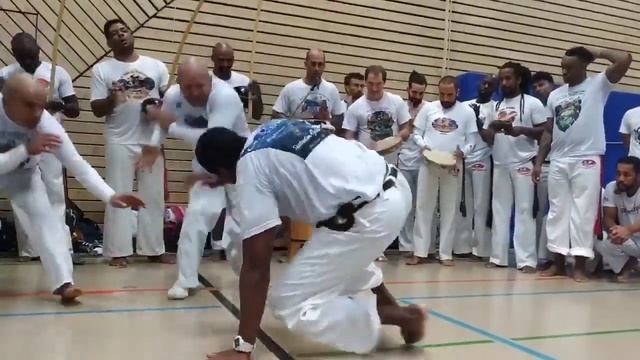 Jogo de Benguela (Abadá capoeira) смотреть онлайн
