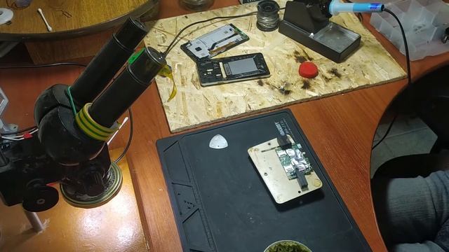 Замена гнезда зарядки micro USB смотреть онлайн