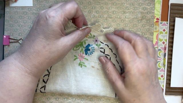 Junk journal ideas! Doilies,vintage linens and embroidered designs. смотреть онлайн