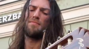 Estas Tonne - The Song of the Golden Dragon