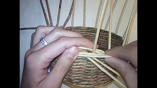 Загибка ШИРОКАЯ РОЗГА. Плетение из газетных трубочек. смотреть онлайн