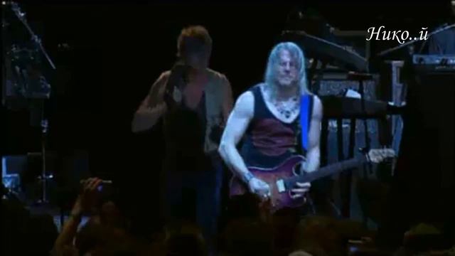 Deep Purple - Smoke On The Water (Превод) смотреть онлайн