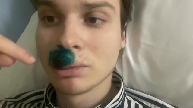 ПОЛОЖИЛИ В БОЛЬНИЦУ / РАЗБИЛ ГУБУ?♂️ смотреть онлайн