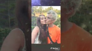 701f4bca8c780c30c6f280bd53509bbc.mp4