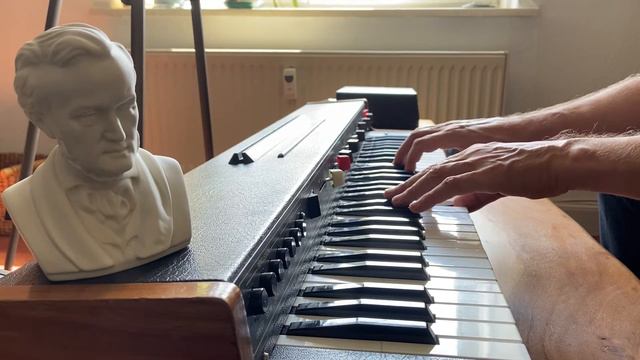 Vermona Piano-Strings (1978) - How does it sound? смотреть онлайн