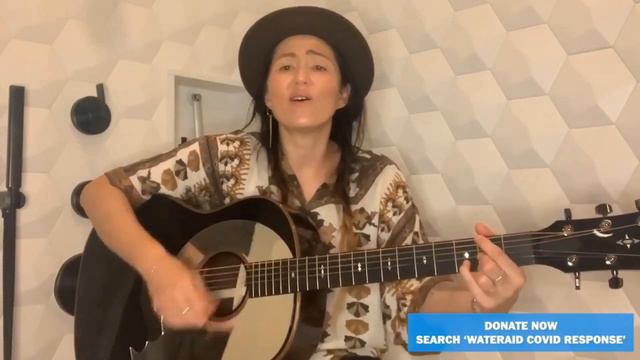 KT Tunstall - Bathroom Sessions 2020 - 02 - Other Side of the World смотреть онлайн
