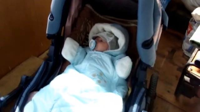 ребёнок на балконе смотреть онлайн