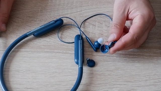 Samsung U flex Bluetooth Kulaklık Tamiri смотреть онлайн