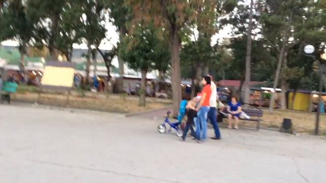 прогулка около моря смотреть онлайн