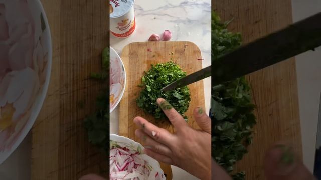 ??КАК ПРИГОТОВИТЬ САЛАТ ИЗ РЕДИСКИ? ОТВЕТ В ЭТОМ ВИДЕО!(рецепт в описании)? смотреть онлайн