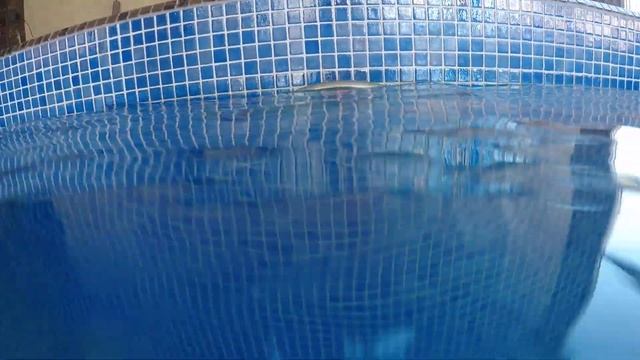 Скиммерный бассейн с переменной глубиной в Воднике смотреть онлайн