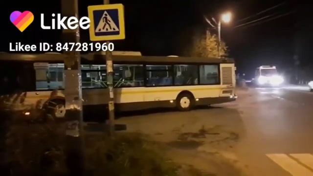 автобус следует по маршруту 32 смотреть онлайн