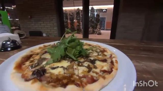 Пицца говядина с рукколой. смотреть онлайн