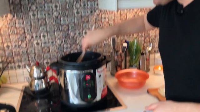 СОЛЯНКА. Самый простой рецепт РУССКОГО БЛЮДА! Готовим вкуснятину в мультиварке смотреть онлайн