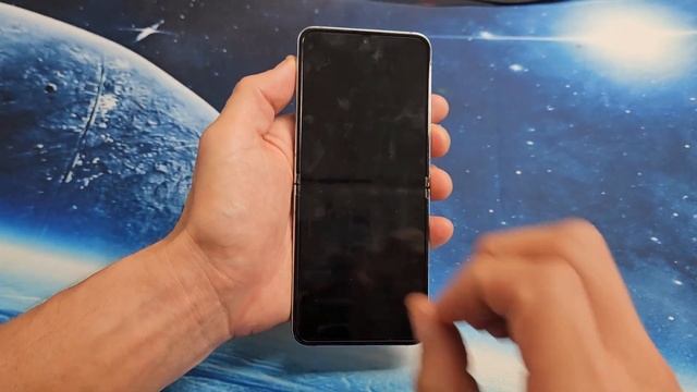 Black Screen on Samsung Galaxy Z Flip 5? Easy Fixes! смотреть онлайн