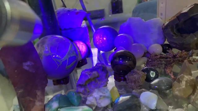 Люминесценция минералов на разном облучении UV смотреть онлайн