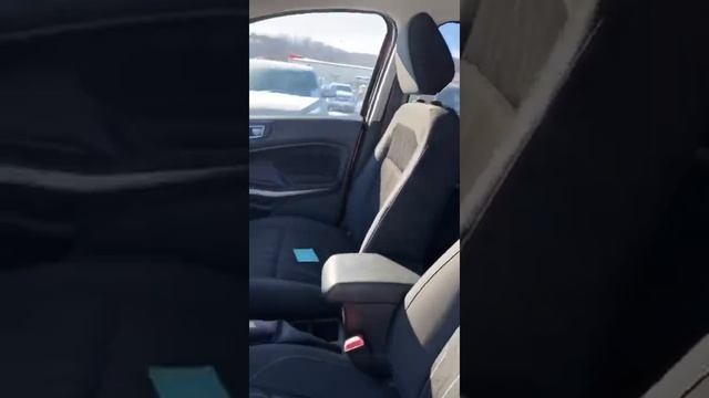2019 Ford EcoSport SE смотреть онлайн
