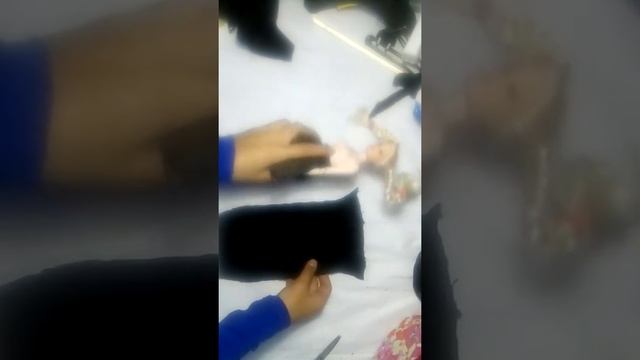 Как сделать плащ(Графа Дракулы),сшыть маечку,и сделать клыки для кукол на Хеллоуин. смотреть онлайн
