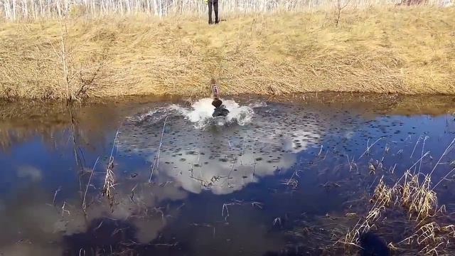ЭПИЧНЫЙ ЗАЕЗД В ВОДУ НА ВЕЛО !!! УТОНУЛ ПОЛНОСТЬЮ!!! смотреть онлайн