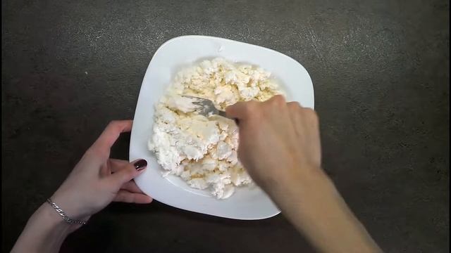 Песочный пирог с творожной начинкой