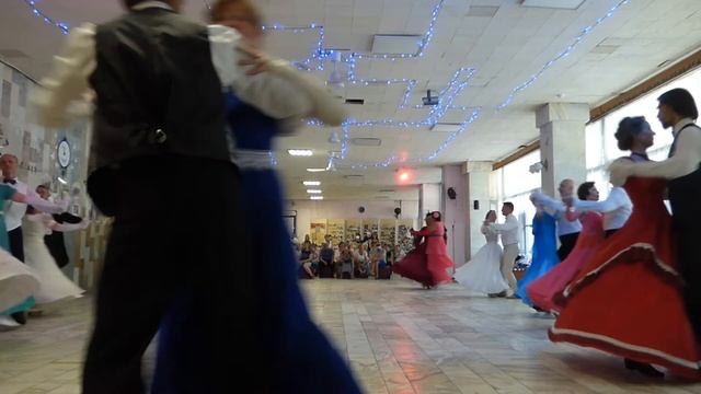 РУССКИЙ ЛИРИЧЕСКИЙ. БОЛЬШОЙ ФИГУРНЫЙ. ПРЕДСТАВЛЕНИЕ УЧАСТНИКОВ БАЛА смотреть онлайн